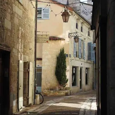 Centre Historique ! A 100m De La Cathedrale דירה